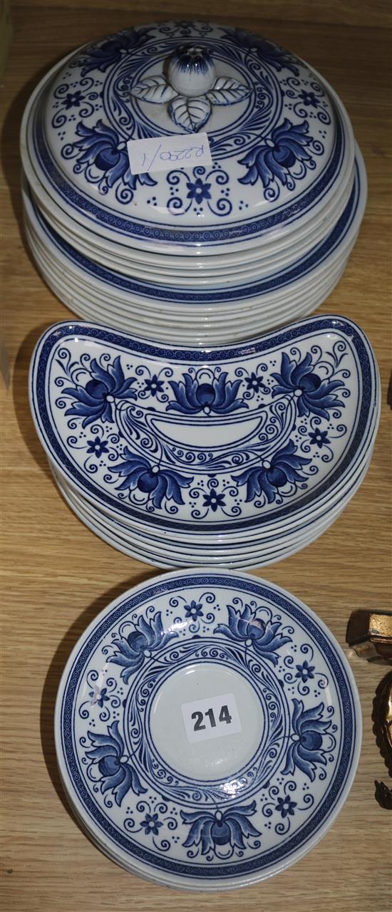 A Wedgwood magnolia dinner service